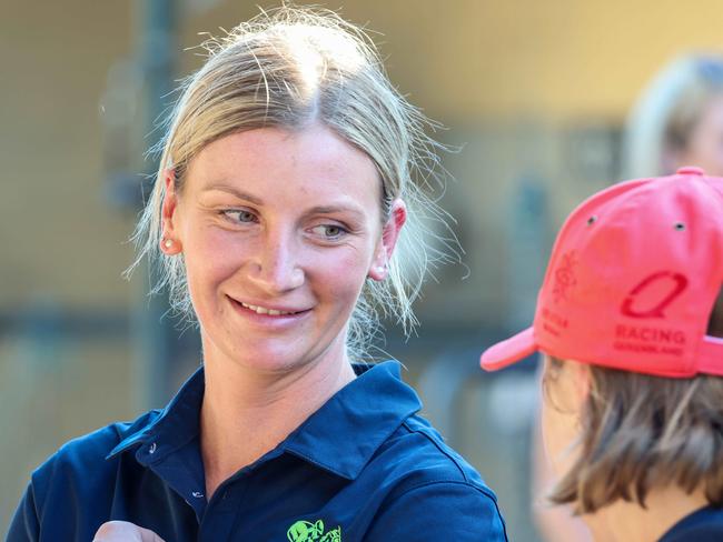 NEWS ADVJockey Jamie Kah chats with colleague and former Champion Australian Jockey Clare Lindop at stables in Morphettville Racecourse Image/Russell Millard Photography