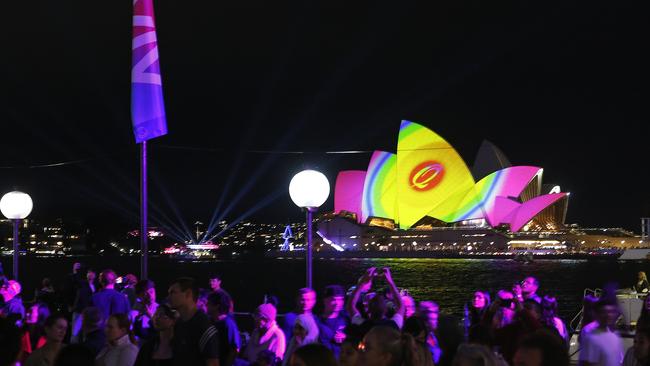 Crowds look out to the Opera House. Picture: NewsWire / John Appleyard