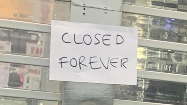 City Beach closure sign inside Hornsby Westfield. Taken by customer Pip Eve, Facebook.