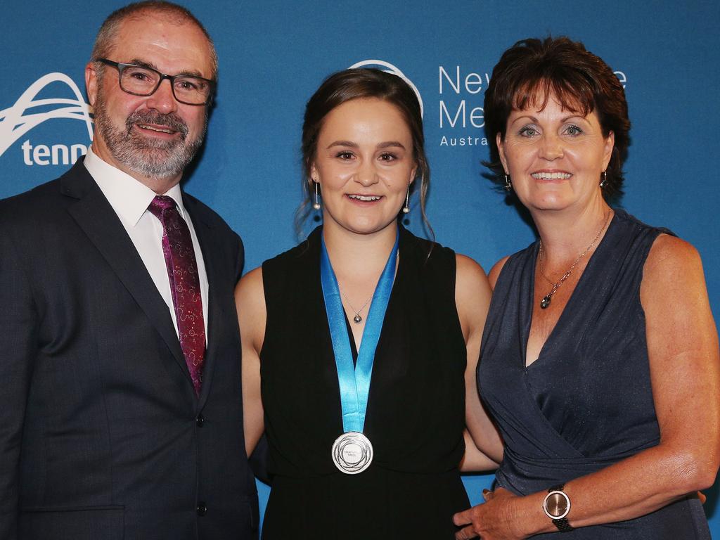 Ash Barty with her parents in 2017.