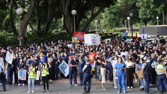 Nurses from across Sydney gathered in front of NSW parliament. Picture: David Swift/NCA NewsWire