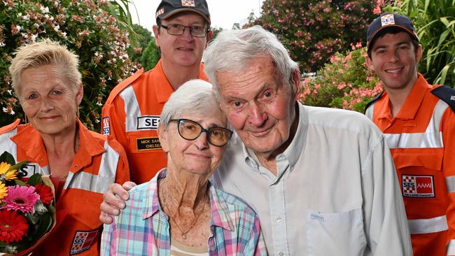 (L-R) Ria Breider (Chelsea SES), Mick Sander (Chelsea SES), Mary and Hans Palzer and Cameron Milner (Chelsea SES). Marys wedding ring had to be removed by SES on their 61st wedding anniversary yesterday. Her fingers were swollen after a medical procedure and the ring had to be cut off. Picture: Josie Hayden