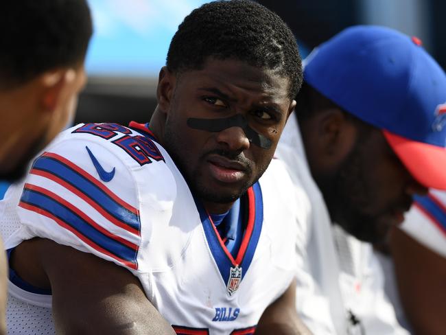 OAKLAND, CA - DECEMBER 04: Reggie Bush #22 of the Buffalo Bills sits on the sideline during their NFL game against the Oakland Raiders at Oakland Alameda Coliseum on December 4, 2016 in Oakland, California. (Photo by Thearon W. Henderson/Getty Images)