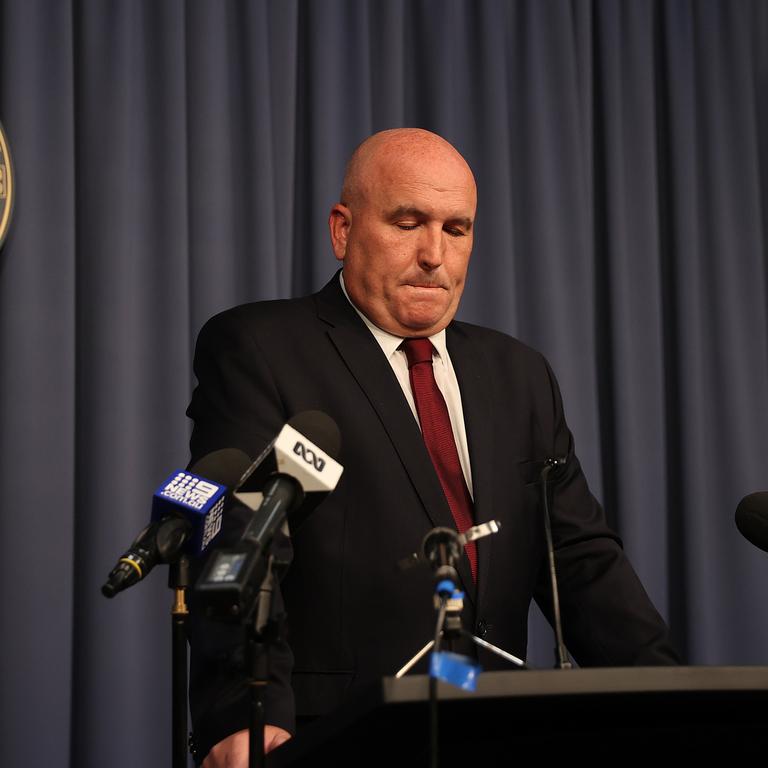 Mr Elliott’s lack of confidence in Mr Sharp is an open secret in the NSW government.