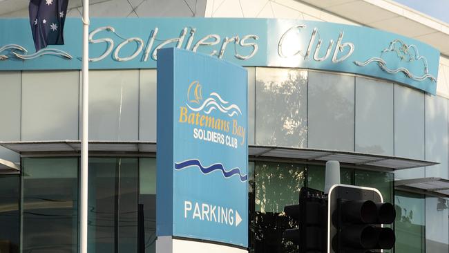 Six people who attended The Soldiers Club in Batemans Bay have tested positive for coronavirus.