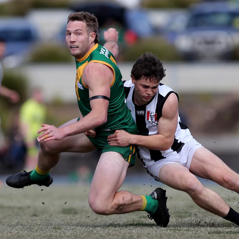 Leongatha’s Tom Marriott playing against Sale. Picture Yuri Kouzmin