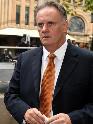 latham urges burqa islamic commentator