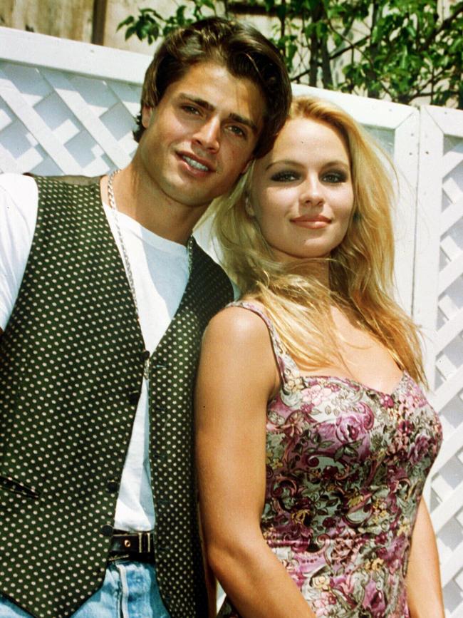 Actors Pamela Anderson and David Charvet from TV show Baywatch in 1992.