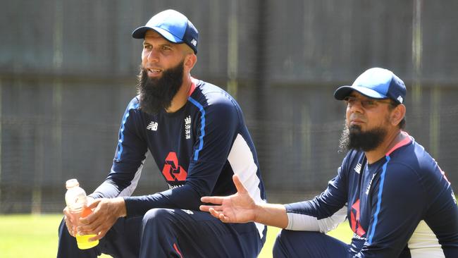 Moeen Ali (left) sits with spin coach Saqlain Mushtaq during a training session in Adelaide.