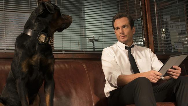 Will Arnett and his furry co-star go undercover in a prestigious dog show.