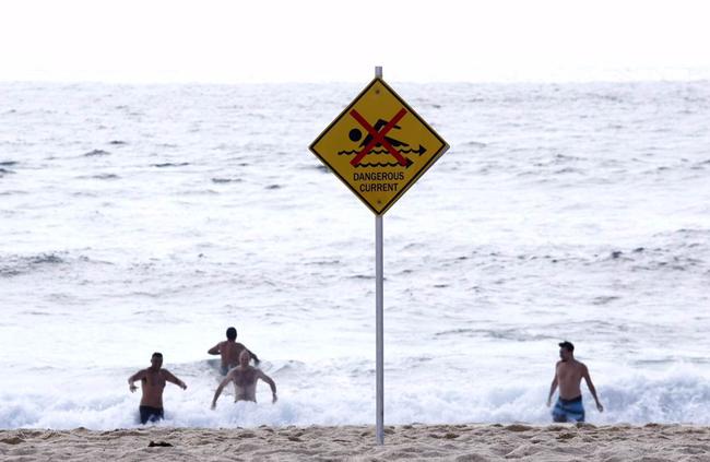 9.22am. Cautious swimmers at Bronte Beach. @wentworth_courier @snapsydney #SnapSydney 2018 #bronte #photography. Picture: John Appleyard