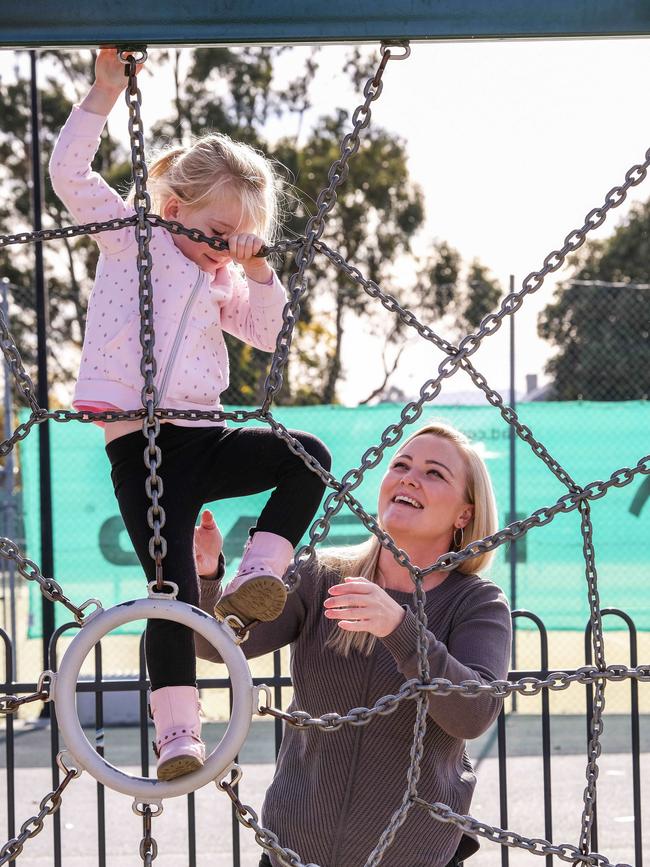 Former Liberal candidate and now independent Jessica Whelan with her 4-year-old daughter Frankie. Picture: CHRIS CRERAR