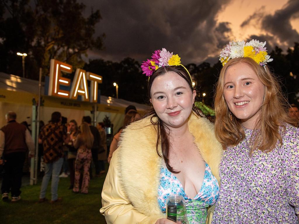 Kathryn Mason and Kirrily Cooper. Festival of Food and Wine, Queens Park, Toowoomba Carnival of Flowers. Friday September 9, 2022 Picture: Bev Lacey