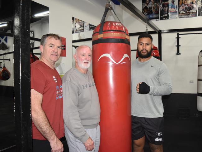 Rabbitohs NRL player Daniel Suluka-Fifita will take to the boxing ring on Wednesday night with trainers Jayson Laing (left) and Johnny Lewis. Picture: Sean Teuma/NewsLocal