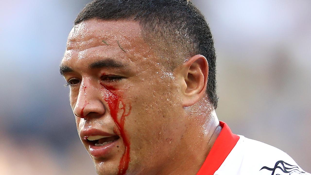 Tyson Frizell of the Dragons walks off the field.