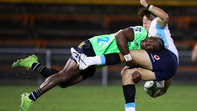 Chris Kuridrani takes out Mark Nawaqanitawase. Photo: Mark Kolbe/Getty Images