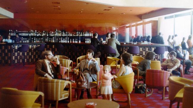 The airport cocktail lounge. Picture: Civil Aviation Historical Society