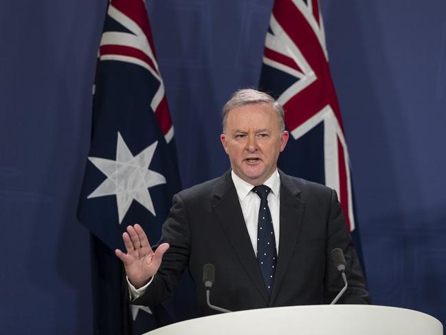 Labor leader Anthony Albanese wants bipartisanship on the republic issue. Picture: Brook Mitchell/Getty Images