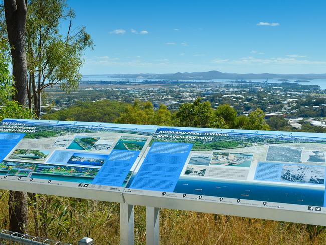 The new interpretive signage for tourists at Round Hill lookout.