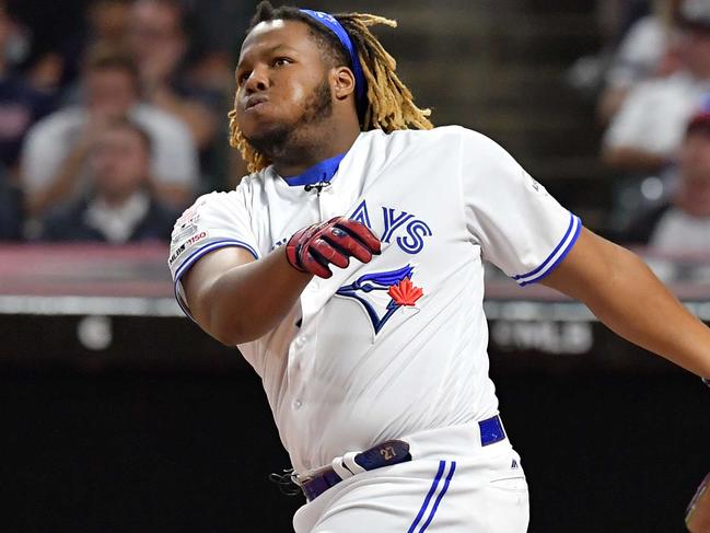 CLEVELAND, OHIO - JULY 08: Vladimir Guerrero Jr. of the Toronto Blue Jays competes in the T-Mobile Home Run Derby at Progressive Field on July 08, 2019 in Cleveland, Ohio.   Jason Miller/Getty Images/AFP == FOR NEWSPAPERS, INTERNET, TELCOS & TELEVISION USE ONLY ==