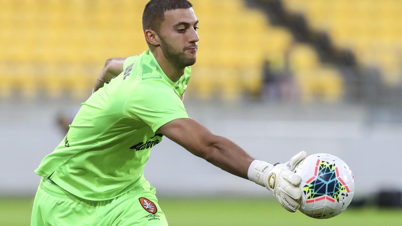 A-League: Max Crocombe to start the season as Victory goalkeeper | The ...