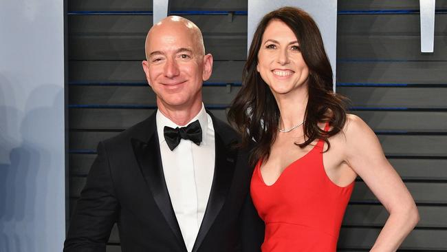 Jeff Bezos and then wife MacKenzie Scott attend the 2018 Vanity Fair Oscar Party. Picture: Getty Images