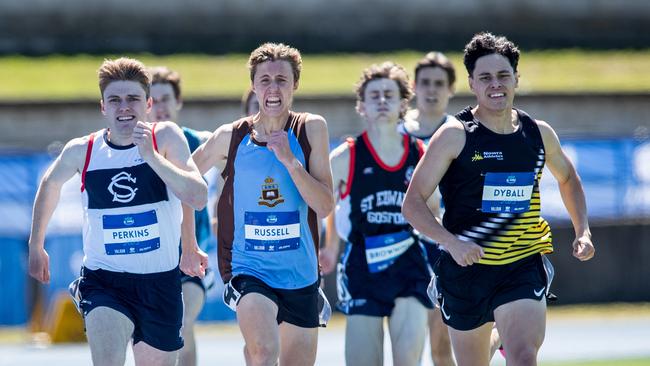 Close finish sees George Perkins from Cranbrook beat the opposition in the Boys 800m 19 years race. Picture: Julian Andrews