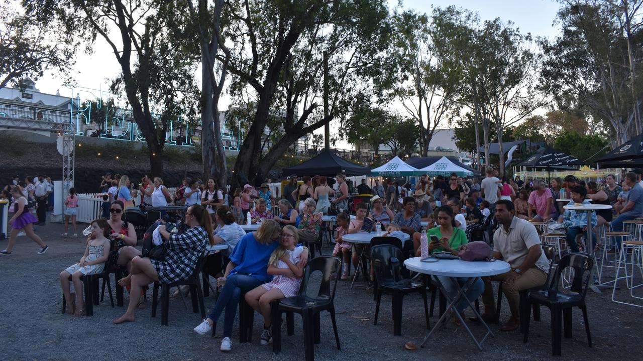 Crowds at the Rockhampton River Festival 2021.