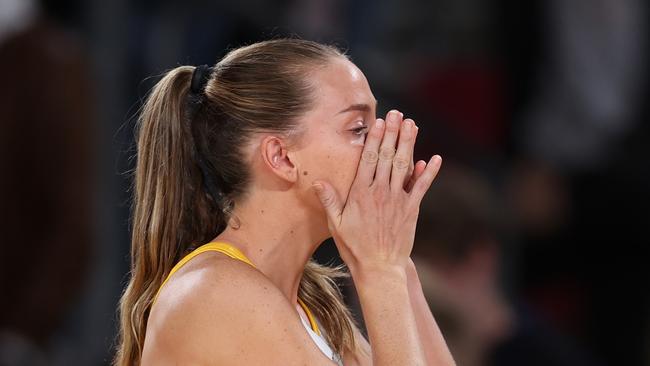 SYDNEY, AUSTRALIA - MAY 11: Cara Koenen of the Lightning looks dejected during the round five Super Netball match between Giants Netball and Sunshine Coast Lightning at Ken Rosewall Arena on May 11, 2024 in Sydney, Australia. (Photo by Jason McCawley/Getty Images)