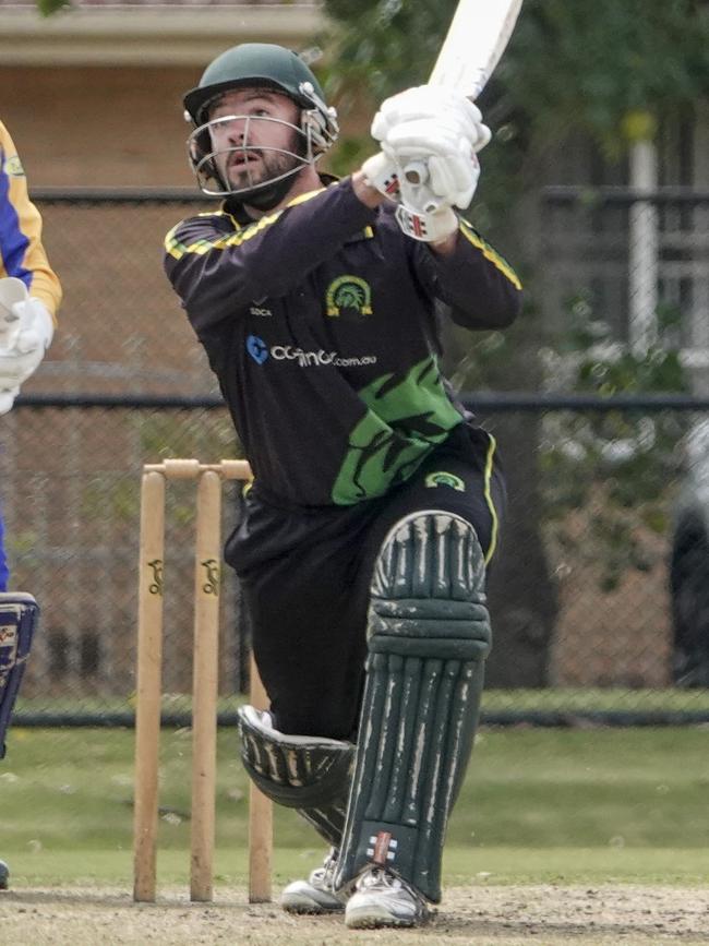 VSDCA: Box Hill batter Tom Newman. Picture: Valeriu Campan