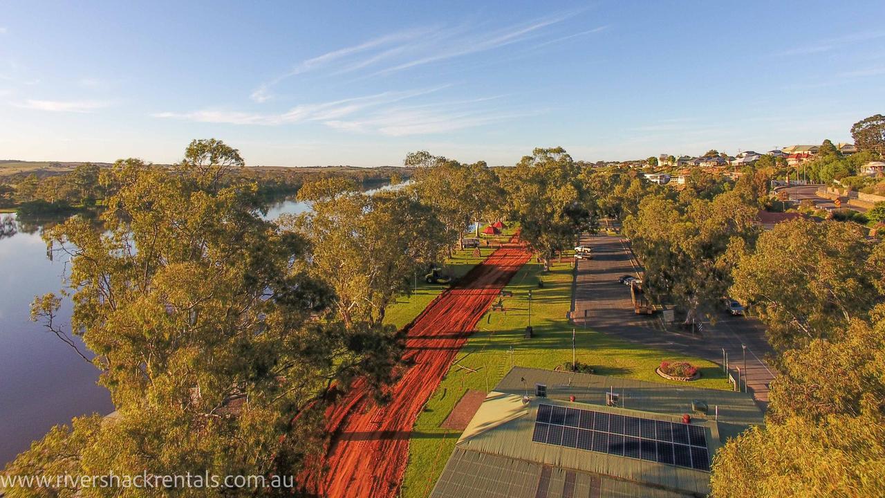 Drone images of the levee being built on the banks of the Murray at Mannum. Picture: Dave Hartley/Mannum Motel/River Shack Rentals