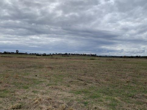 Currently the land where the approved lots will be is empty. Picture: Dubbo Regional Council