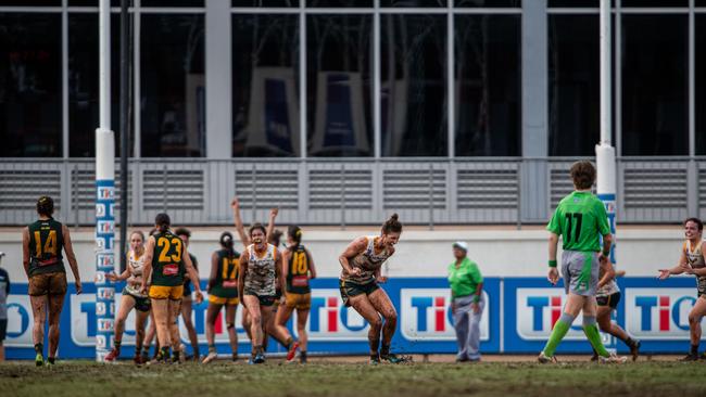 Jasmyn Hewett scores in the 2023-24 NTFL Women's Grand Final between PINT and St Mary's. Picture: Pema Tamang Pakhrin