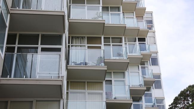 The gap between house prices and apartments may be closing as more people look to buy into smaller, more affordable dwellings, Wealthi says. Picture: NCA NewsWire / David Swift