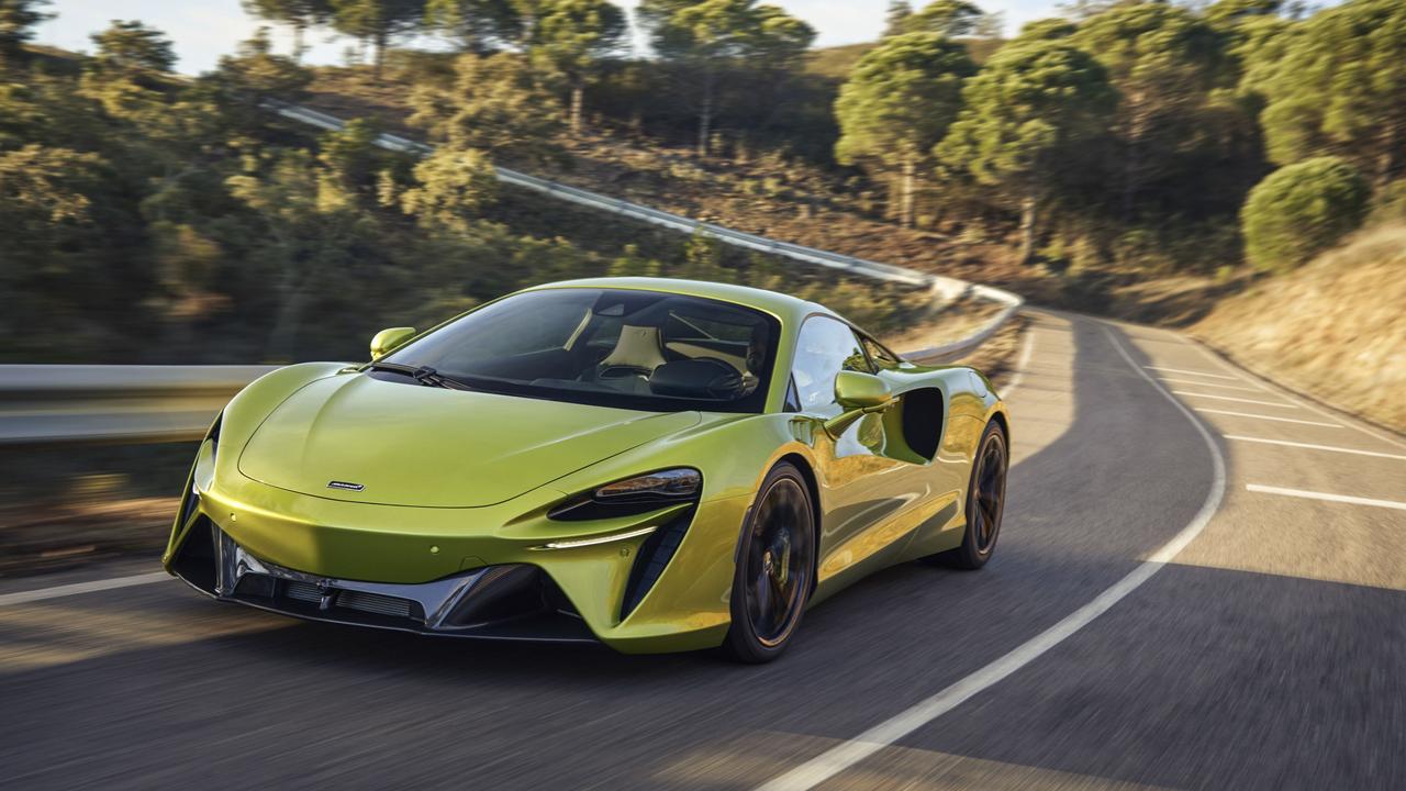 The McLaren Artura borrows styling cues from the 720S and Senna.