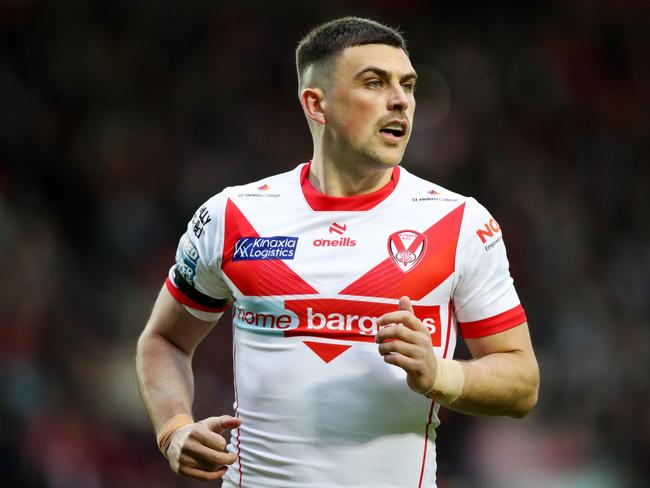 ST HELENS, ENGLAND - MAY 24: Lewis Dodd of St.Helens looks on during the Betfred Super League match between St Helens and Leeds Rhinos at Totally Wicked Stadium on May 24, 2024 in St Helens, England. (Photo by Jess Hornby/Getty Images)