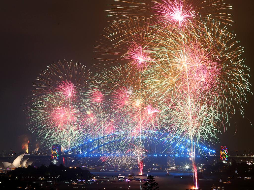 Sydney’s stunning NYE fireworks spectacle | news.com.au — Australia’s ...