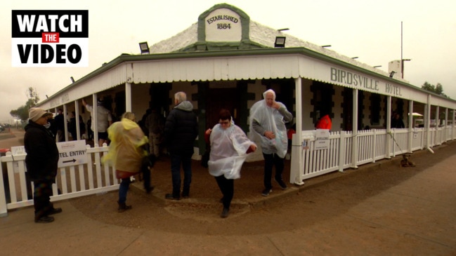 Birdsville Races 2022 ploughs on through the rain