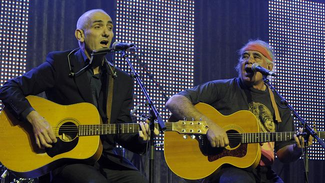 Paul Kelly and Kev Carmody perform their original version of From Big Things Little Things Grow.