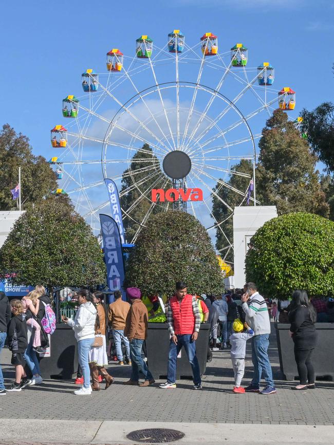 Queues of people line up to get in to last year’s Royal Adelaide Show. Picture: Brenton Edwards