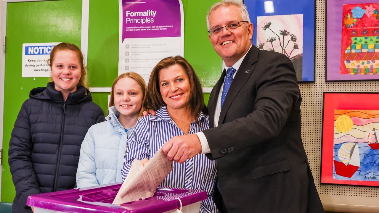 Australian Prime Minister Scott Morrison and Jenny Morrison vote at Lilli Pilli Public school in the seat of Cook. Picture: Asanka Ratnayake/Getty Images.