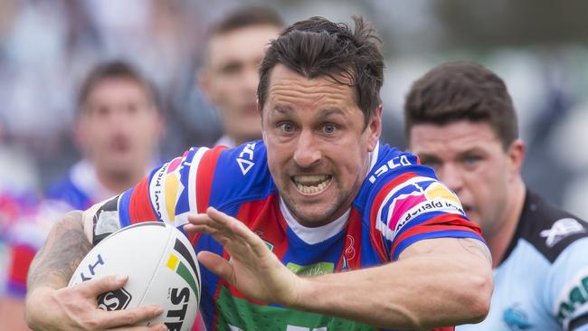 Mitchell Pearce and Kalyn Ponga can lead the club to an improved 2019 season. (AAP Image/Craig Golding)