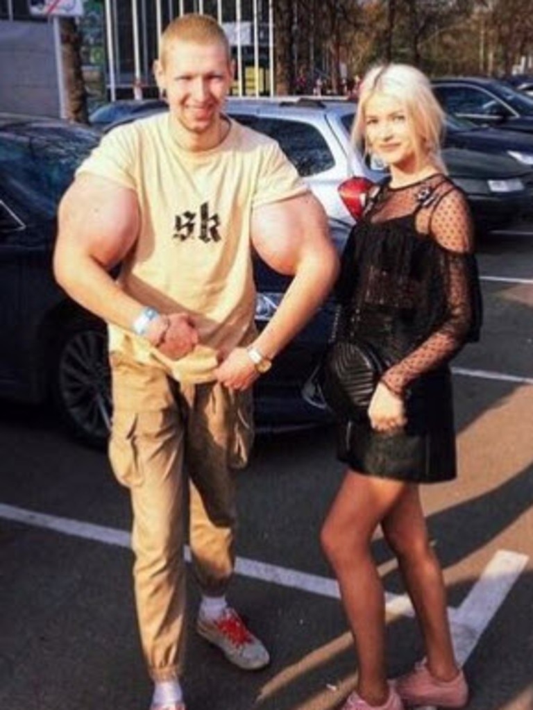 Kirill Tereshin and his arms in full glory.