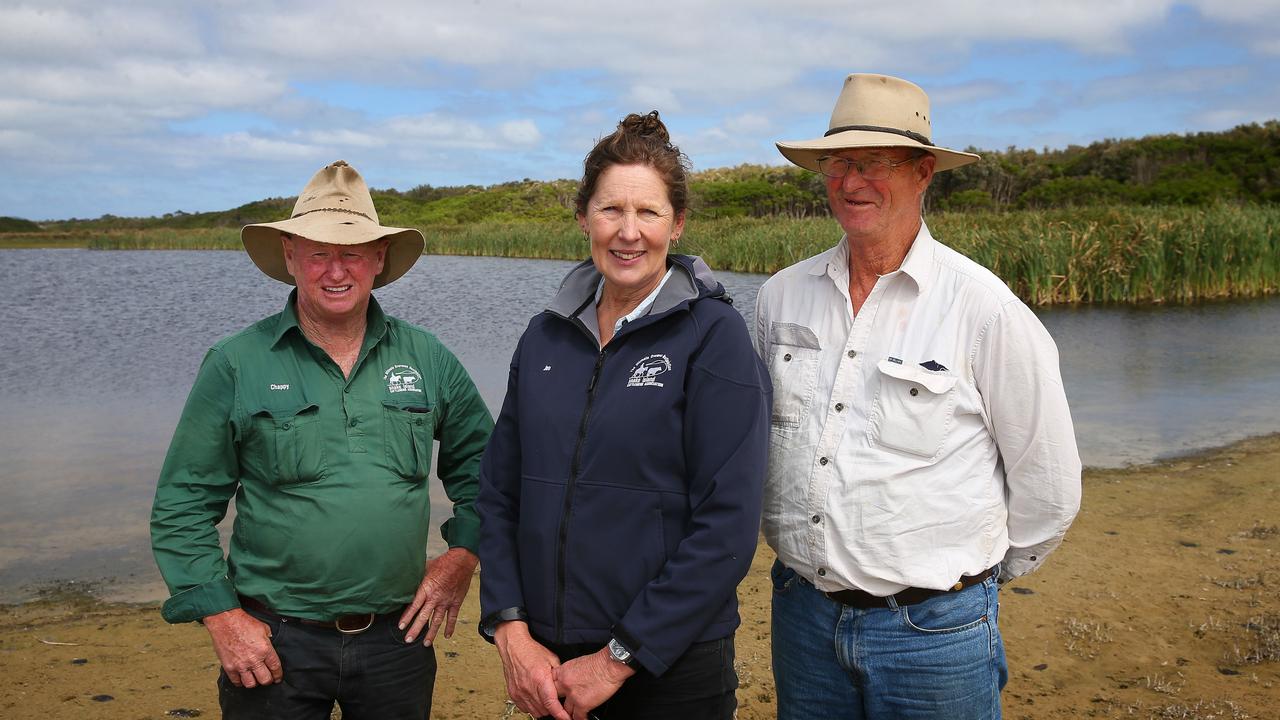 Bruce Chapman, secretary of the Snake Island Cattlemens Association Jen Blandand past president John Giliam. Picture: Andy Rogers