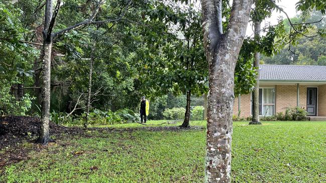 Police officers and detectives continued to search bushland and around nearby homes in Park Rd, Nambour on Sunday morning. Picture: Letea Cavander