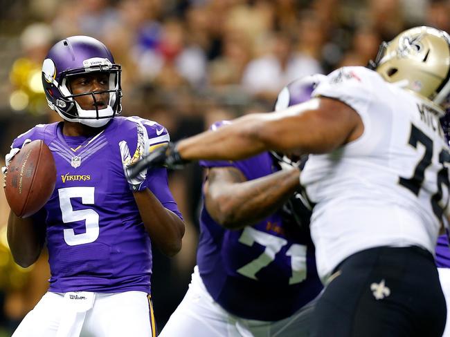 Teddy Bridgewater #5 of the Minnesota Vikings drops back to pass against the New Orleans Saints.