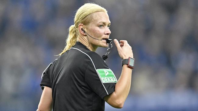 Bibiana Steinhaus First Female Referee In Bundesliga Asks When Other