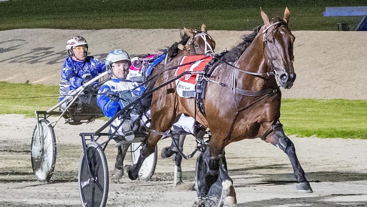 Race 7: Tabcorp Park, Hunter Cup Night, Saturday 5-2-2022  Del-Re National A G Hunter Cup (Group 1) (Nr 90 to 120.)  Winner: King Of Swing (1)  Trainer: Belinda McCarthy; Driver: Luke McCarthy   Race Distance: 2,760 metres, Mile Rate: 1.56.7  photography: Stuart McCormick
