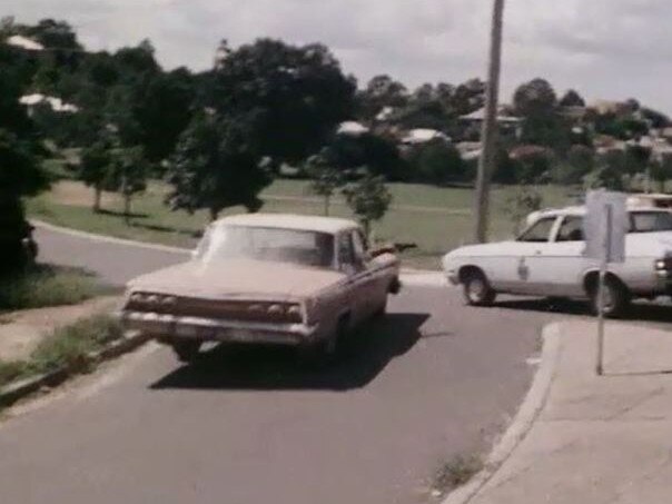 David Lawrence Hunter fires at 9 News cameraman Nick Nicolaides and police. Picture: 9 News