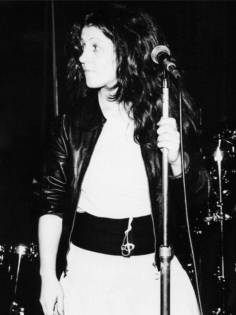 Her brother shared a photo of Linda doing backing vocals for Stevie Wright and Jimmy Barnes’ first solo brand. Picture: Facebook/ John Swan.